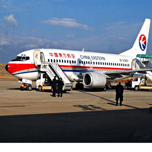 白塔空运公司航空快运业稳步发展的原因是什么？